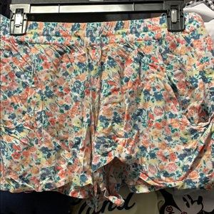 Flowy printed shorts